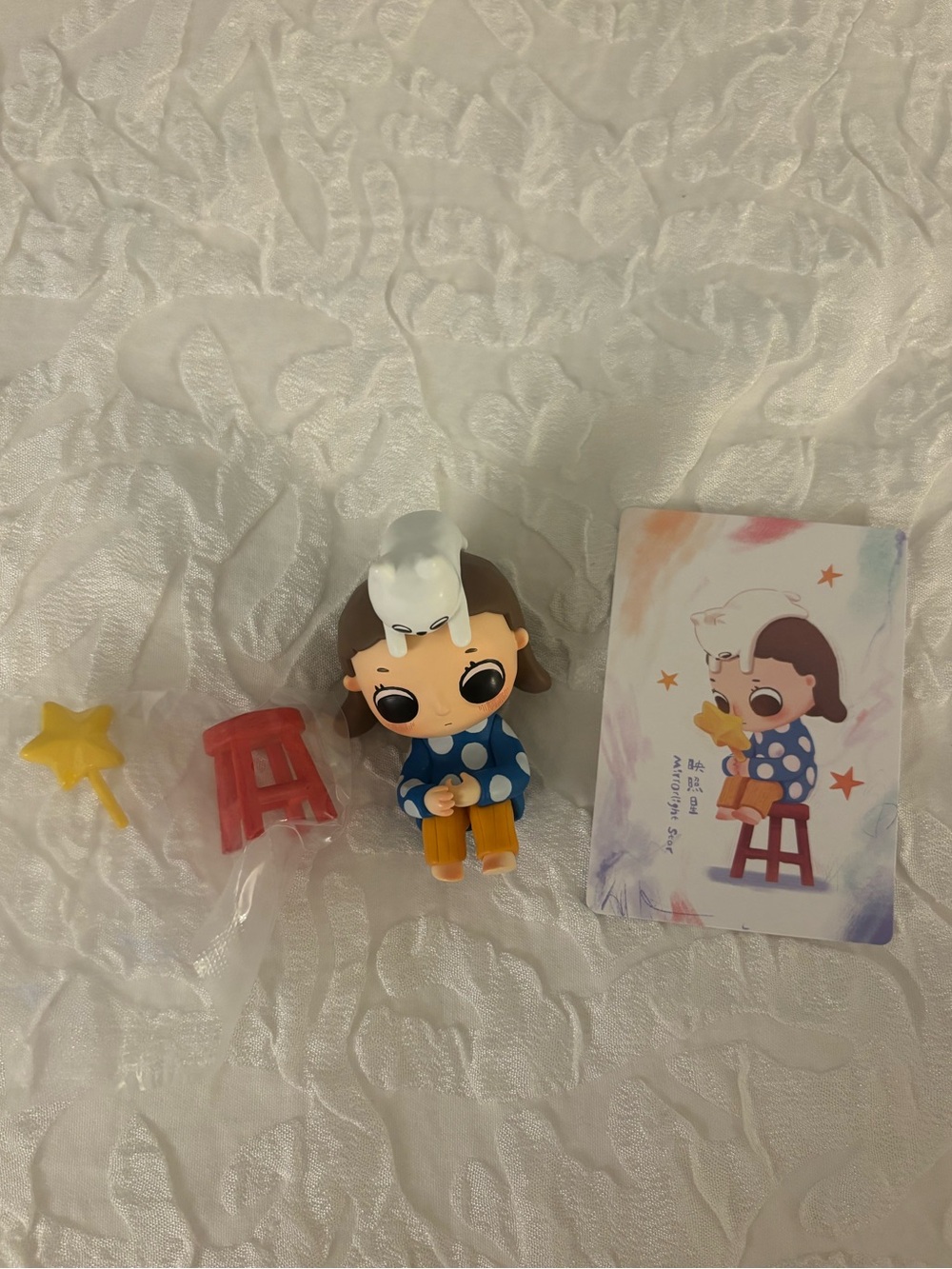Popmart Nyota we are all stars figure